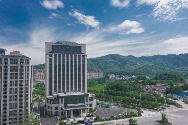 東至明發國際大酒店